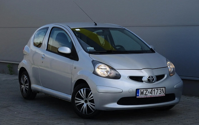 Toyota Aygo cena 11900 przebieg: 199000, rok produkcji 2006 z Gostynin małe 154